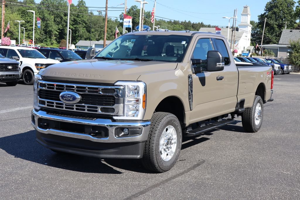 New 2026 Ford F350 XLT w/ FX4 Off-Road Package AWD/4WD image 13