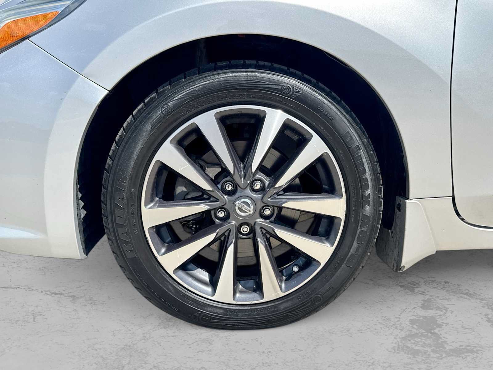 Used 2016 Nissan Altima 2.5 SV FWD image 13