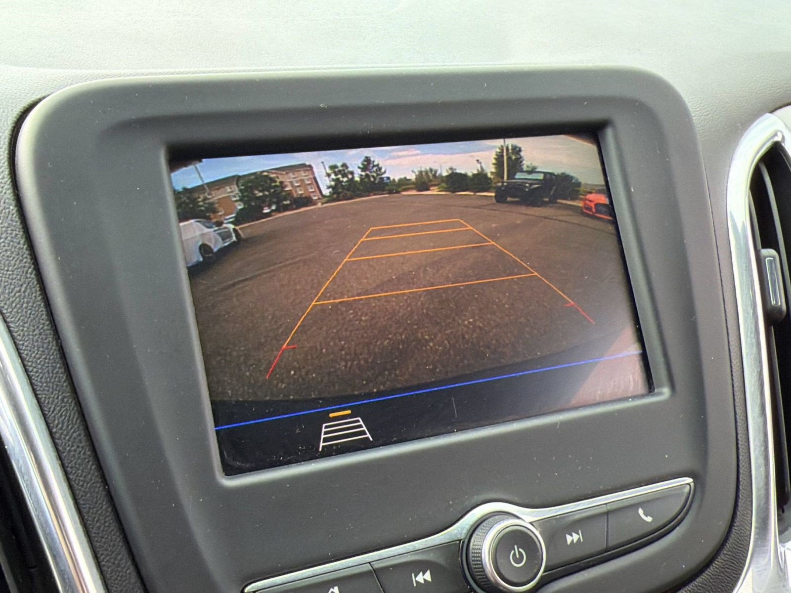 Used 2020 Chevrolet Equinox LS w/ LS Convenience Package AWD/4WD image 19