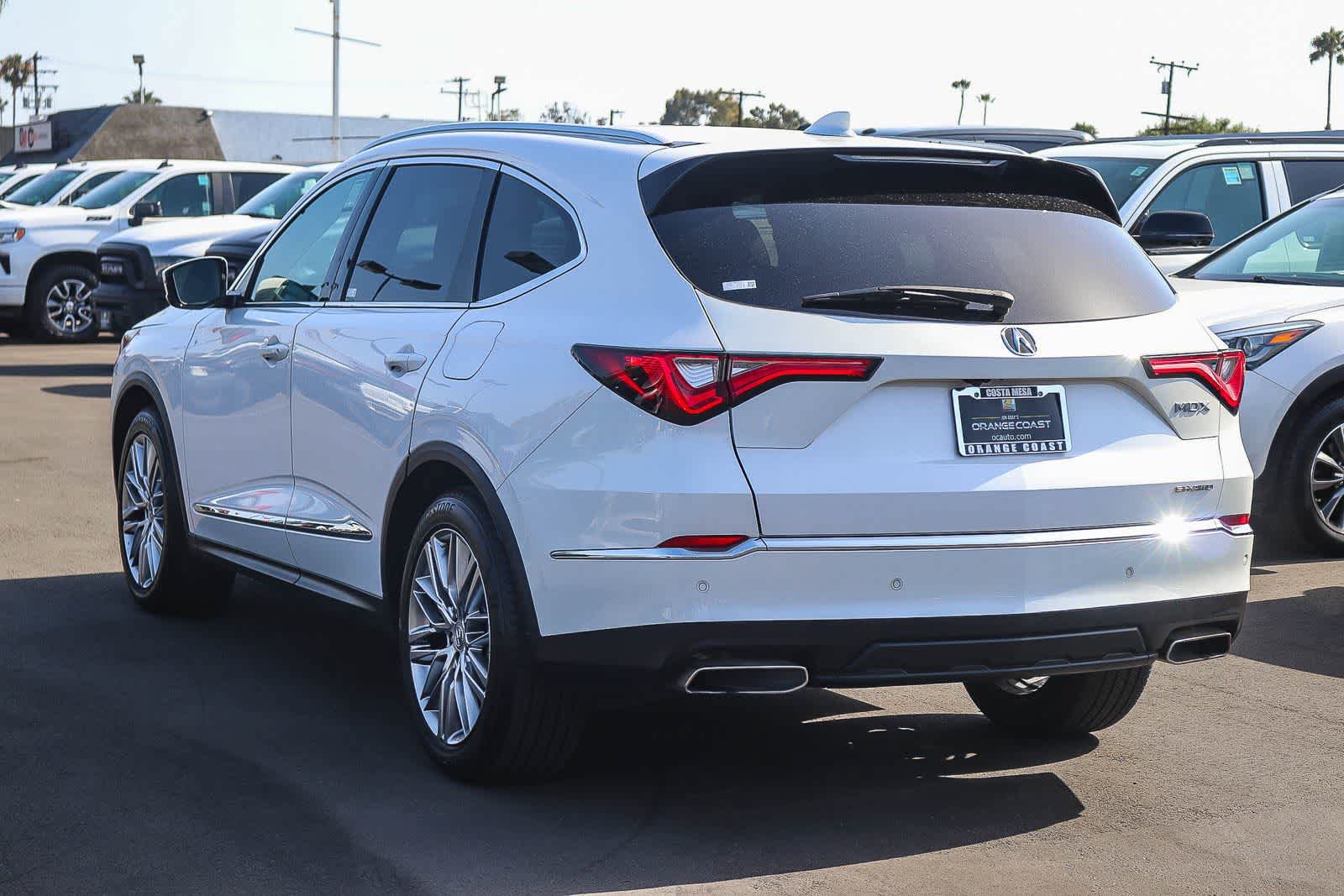 Used 2023 Acura MDX SH-AWD w/ Advance Package image 6