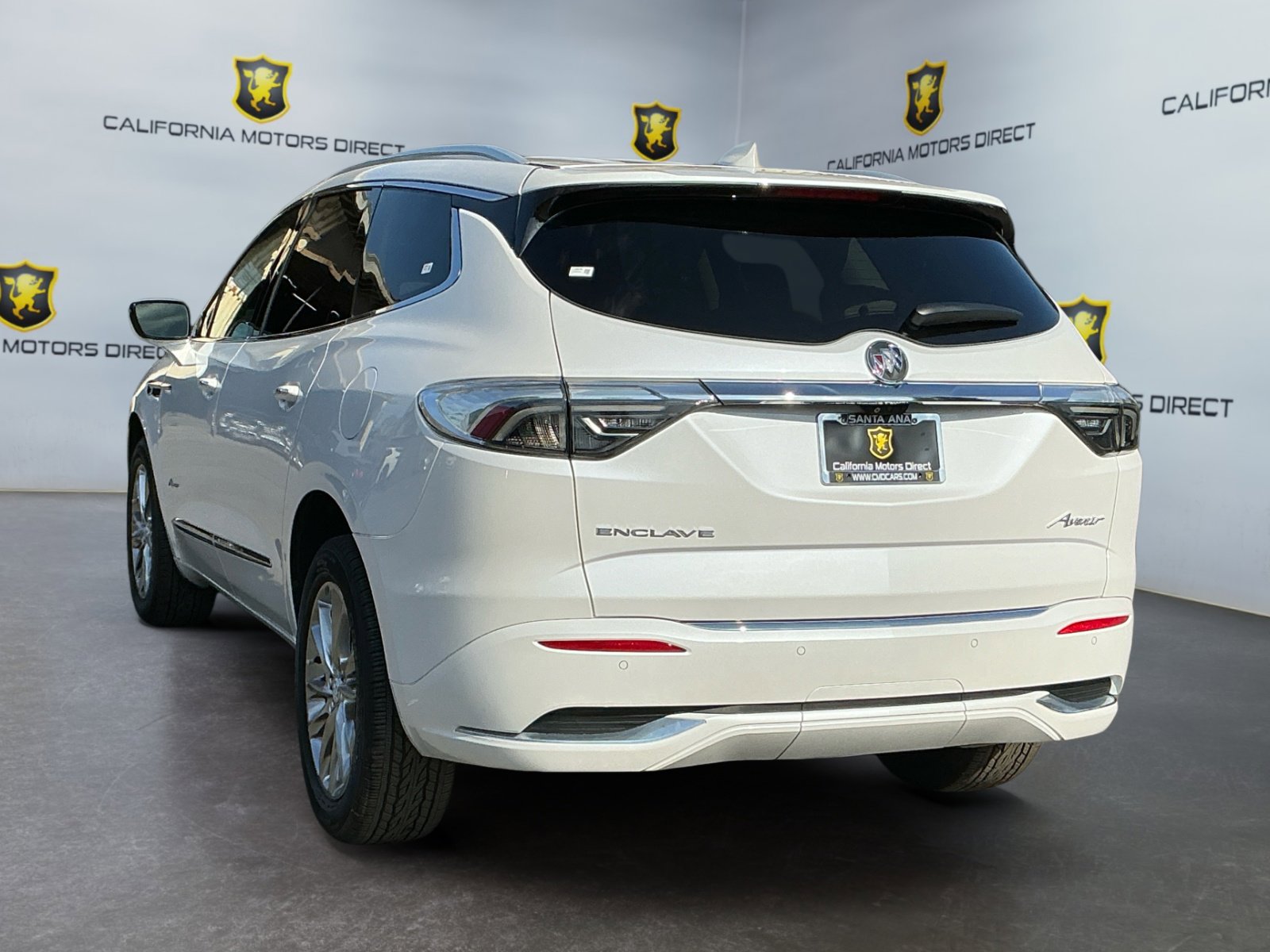 Used 2023 Buick Enclave Avenir w/ Avenir Technology Package image 7