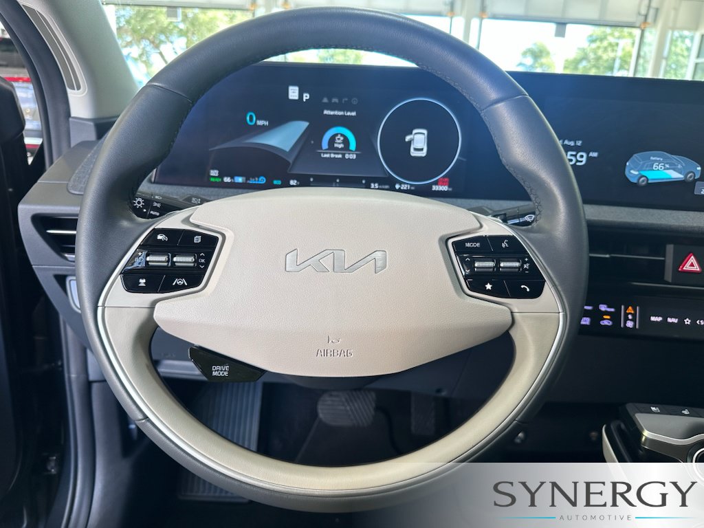 Used 2022 Kia EV6 Wind RWD image 21
