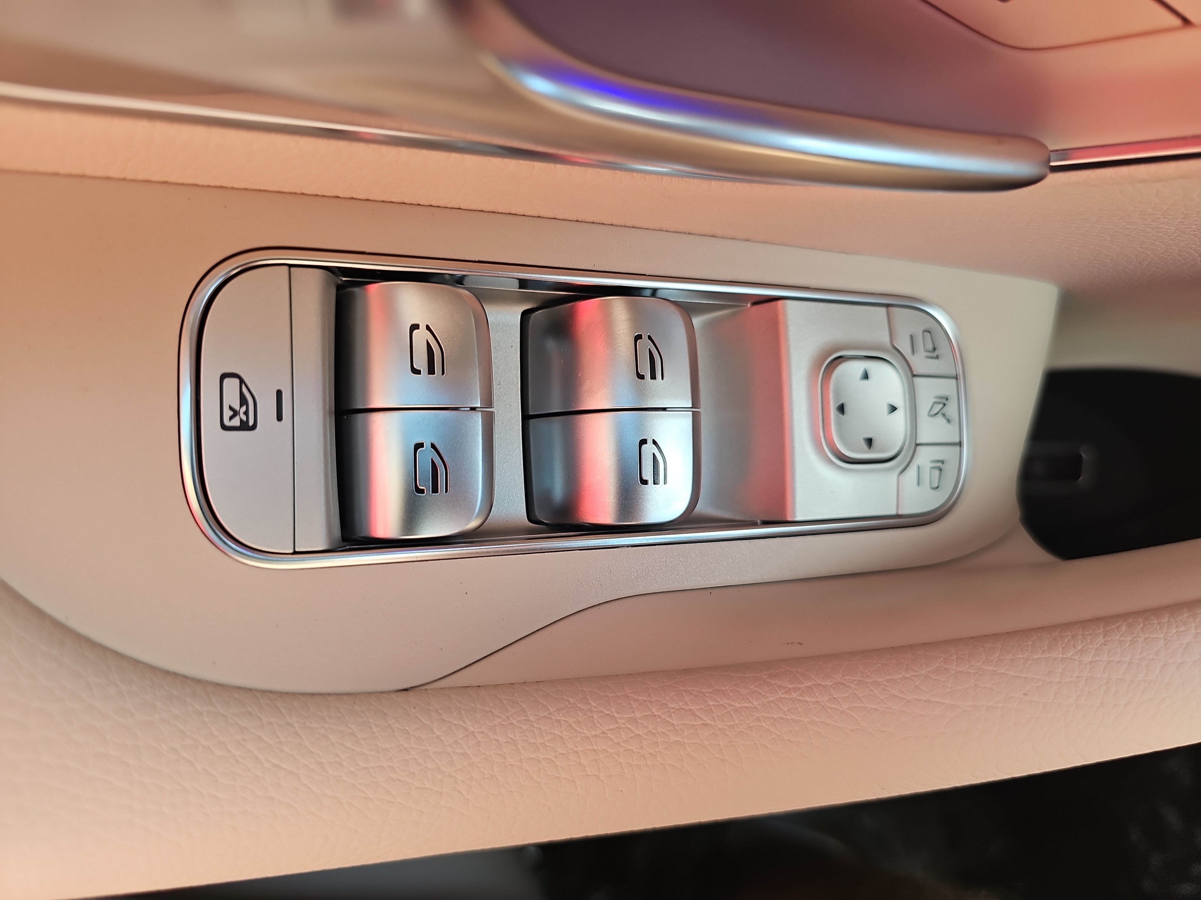 New 2026 Mercedes-Benz GLS 450 4MATIC image 30