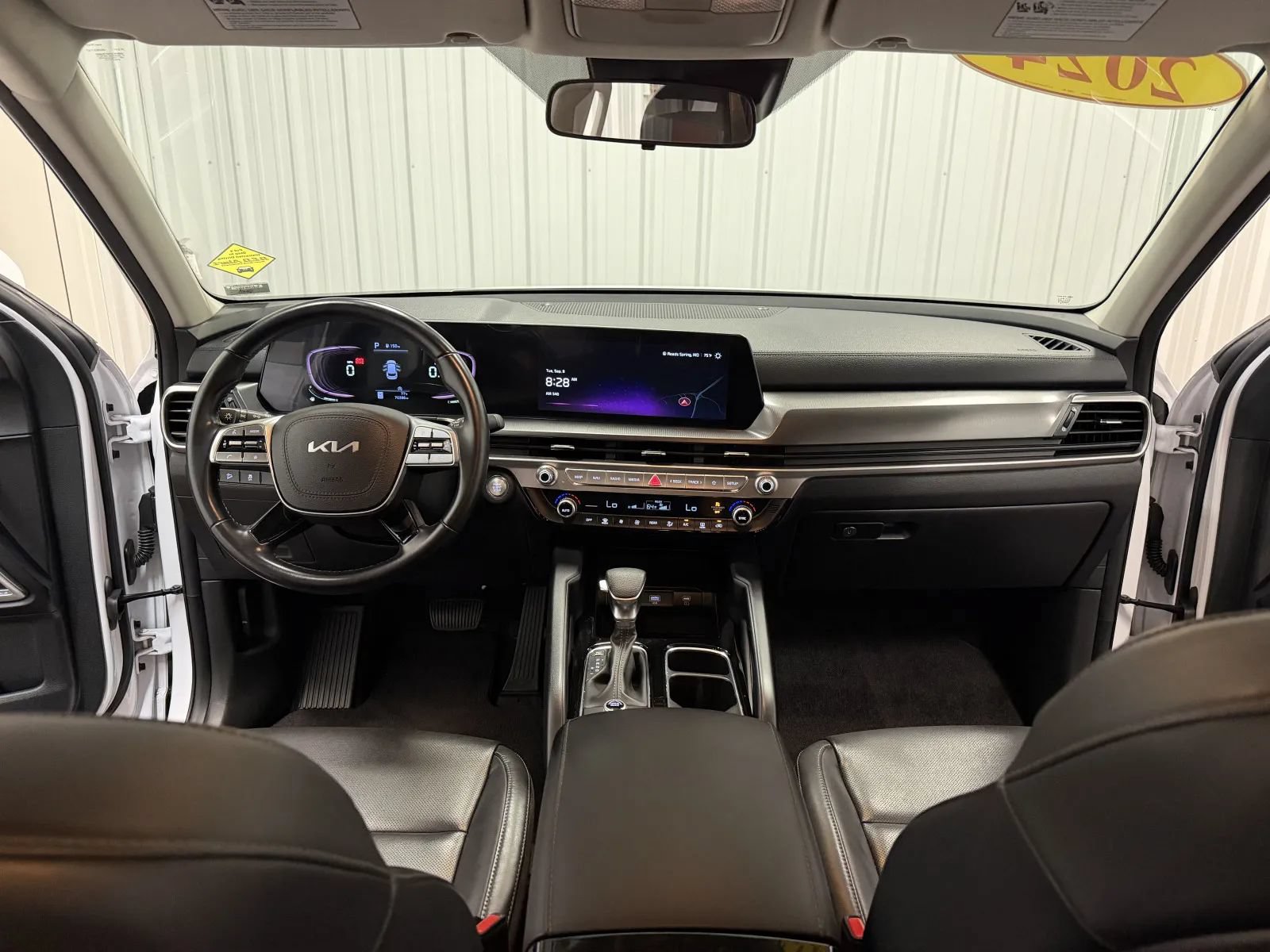 Used 2024 Kia Telluride LX FWD image 24