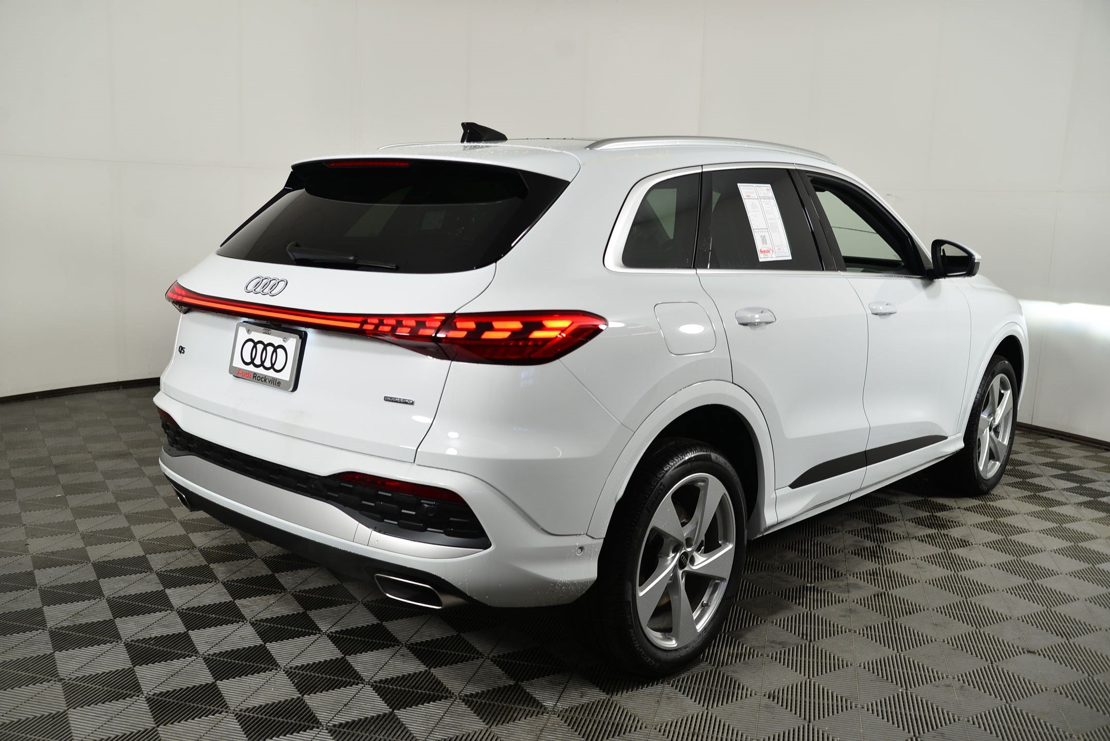 New 2025 Audi Q5 Premium AWD/4WD image 8