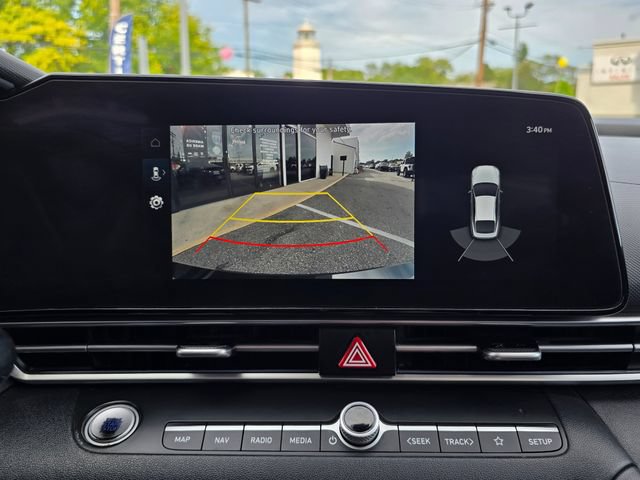 Used 2023 Hyundai Elantra Limited w/ Preferred Accessory Package FWD image 22