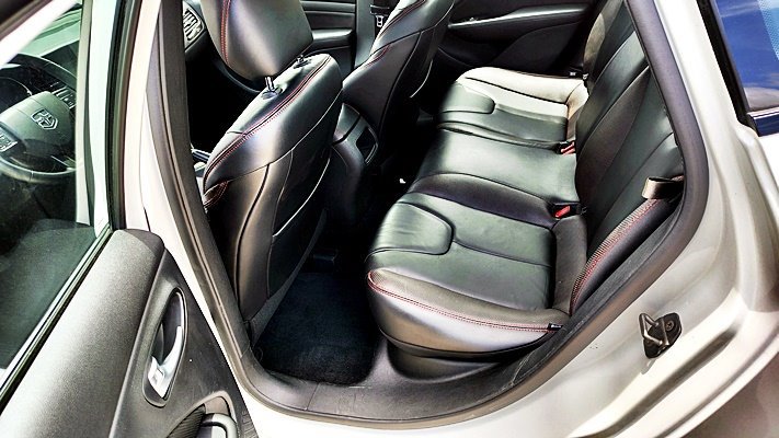 Used 2015 Dodge Dart GT w/ Sun/Sound Group FWD image 16