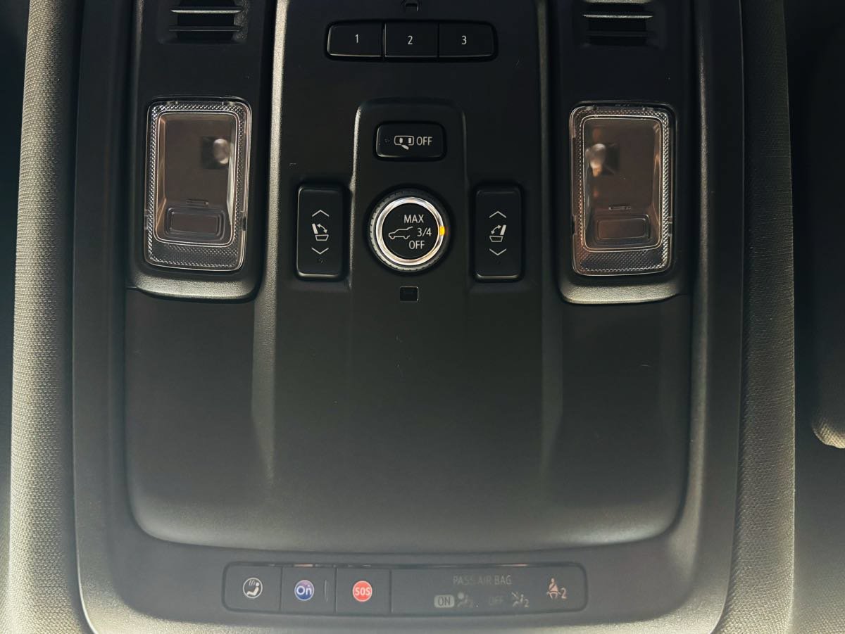 Used 2022 Cadillac Escalade Luxury AWD/4WD image 50