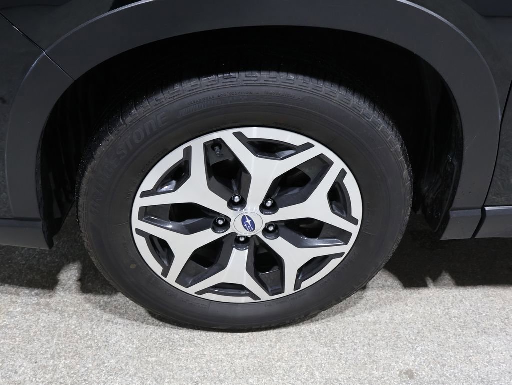 Used 2023 Subaru Forester Premium image 18