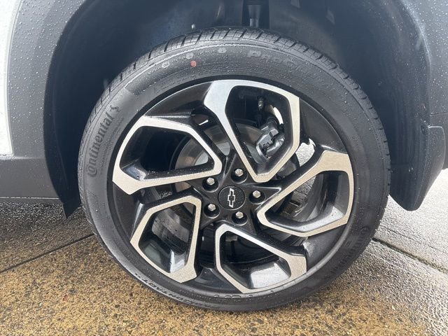 Used 2024 Chevrolet Trax RS w/ Sunroof Package image 11