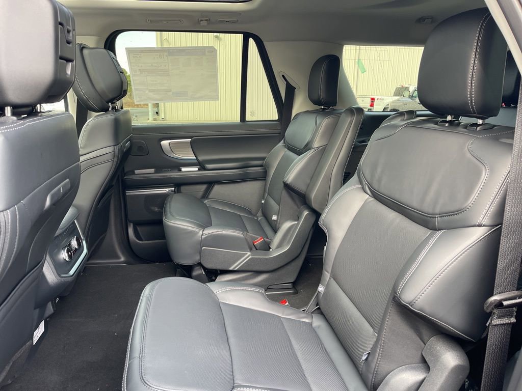 New 2026 Ford Expedition Max Platinum w/ Driver's Package image 18