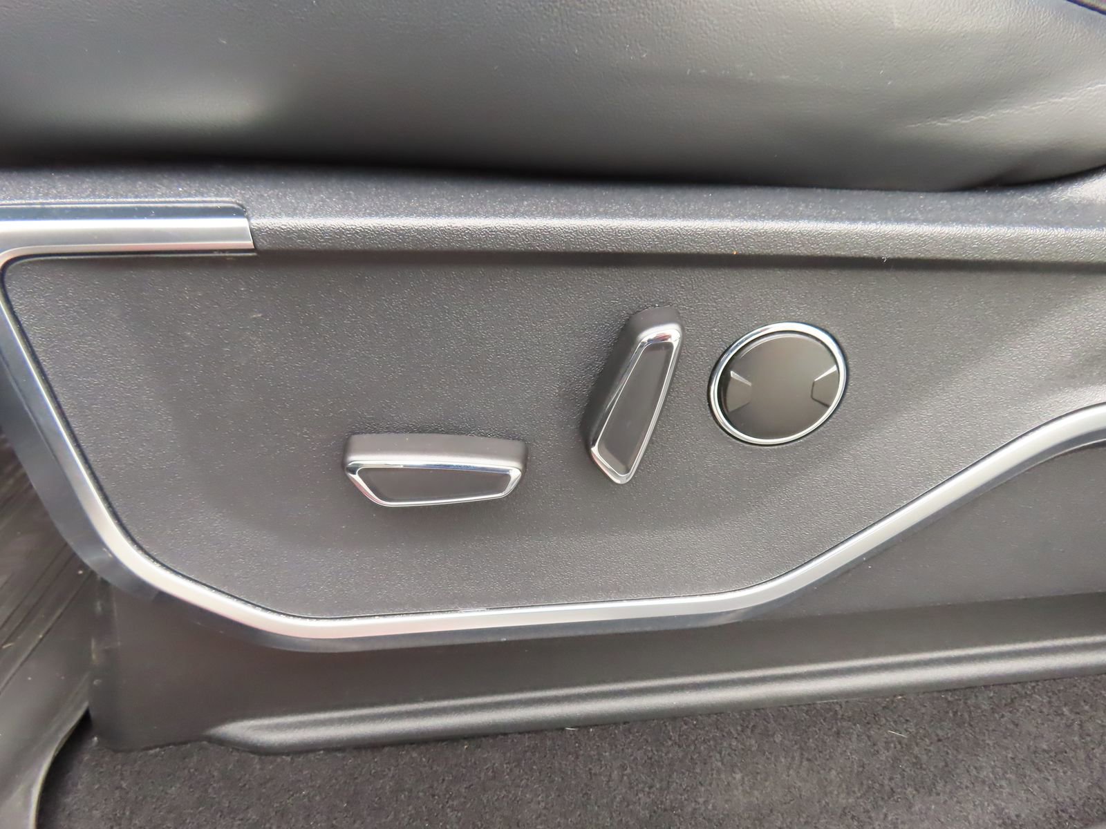 Certified 2024 Ford F150 Raptor w/ Equipment Group 803A Raptor R image 38