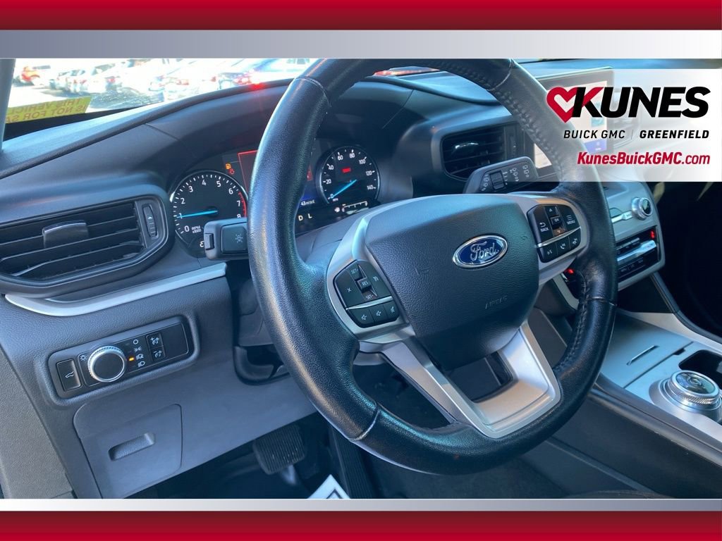 Used 2023 Ford Explorer XLT image 17