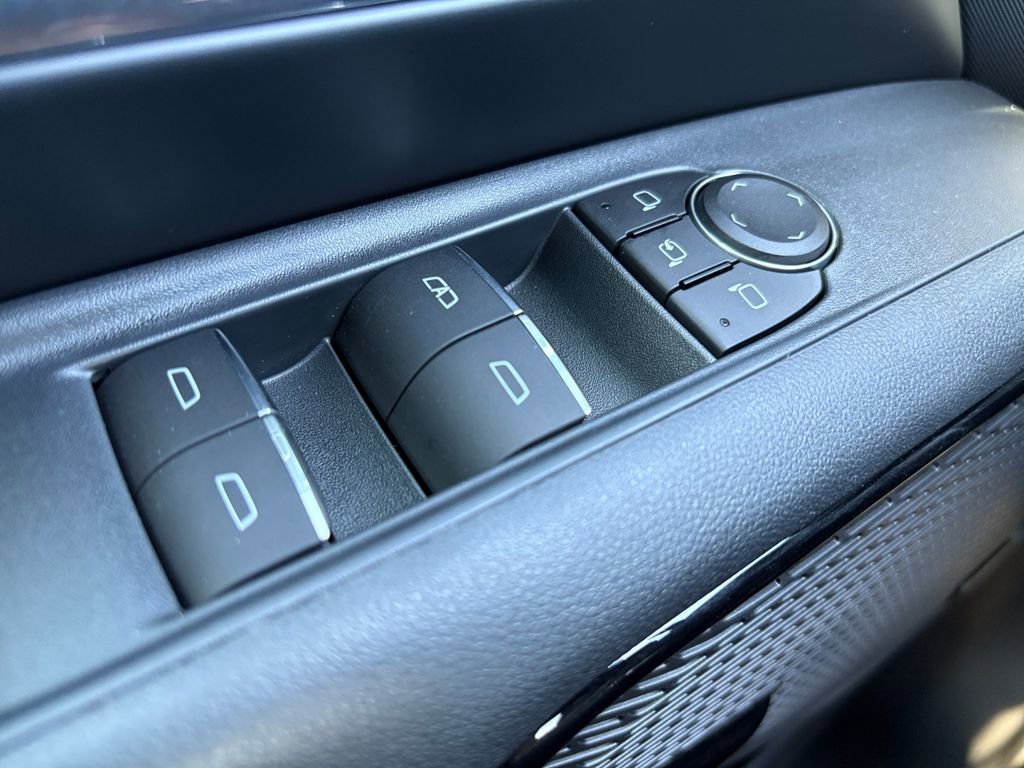 New 2025 Chevrolet Silverado EV LT image 14