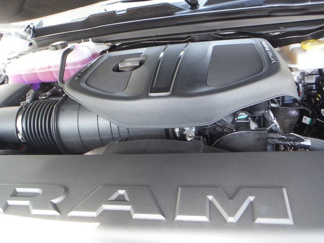New 2027 RAM 1500 4x4 Crew Cab image 6