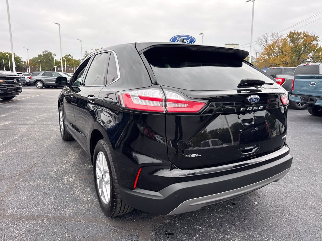 Used 2024 Ford Edge SEL w/ Convenience Package AWD/4WD image 9