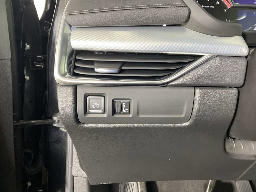 Certified 2023 Cadillac XT4 Premium Luxury w/ Cold Weather Package image 21