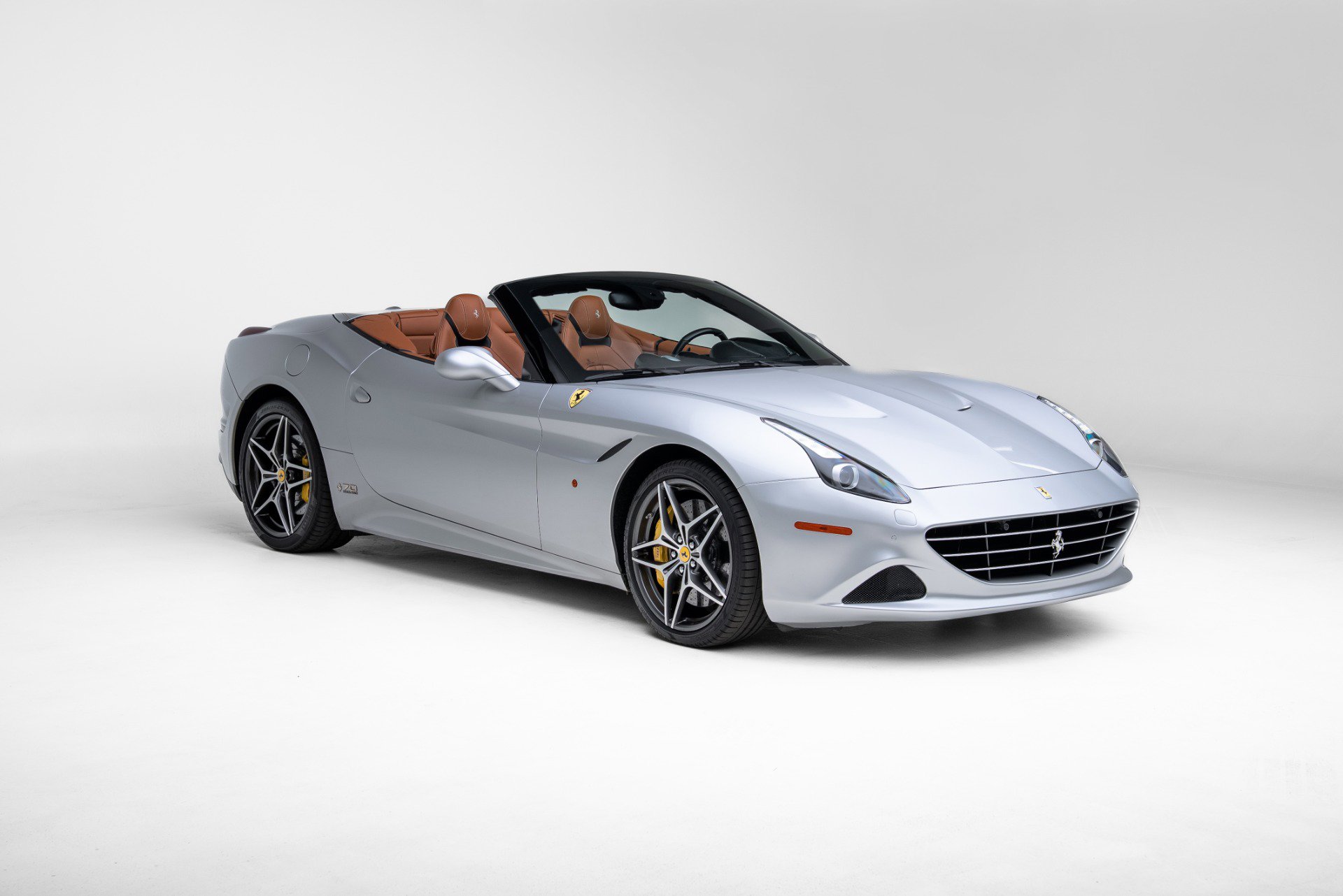 Used 2016 Ferrari California T image 34