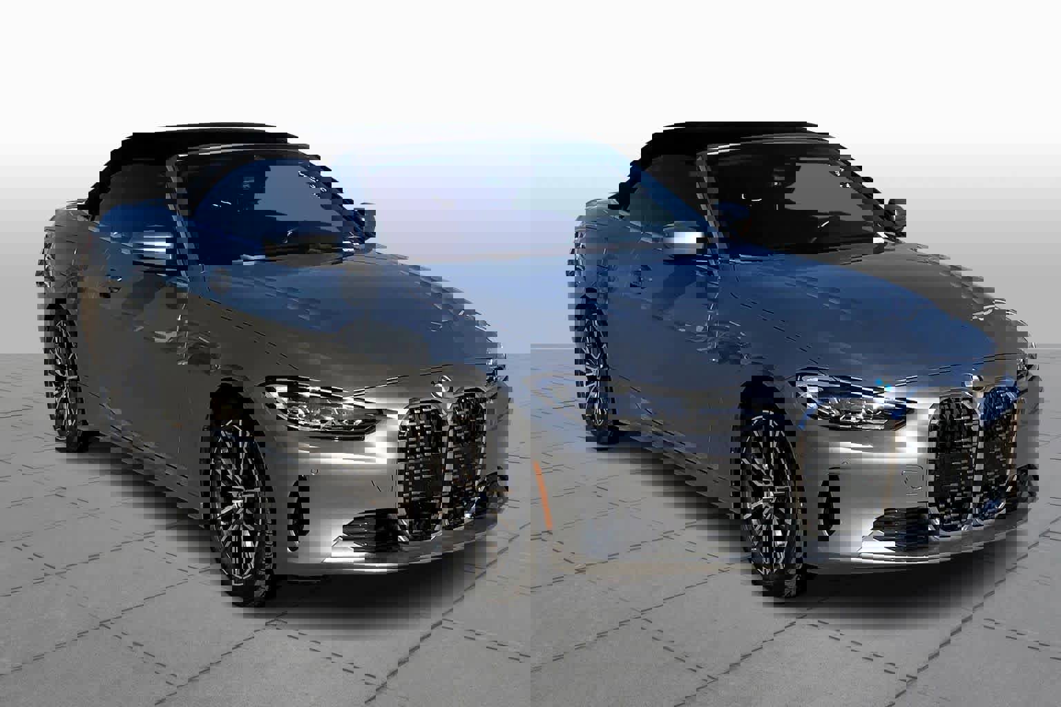 Used 2023 BMW 430i Convertible image 2