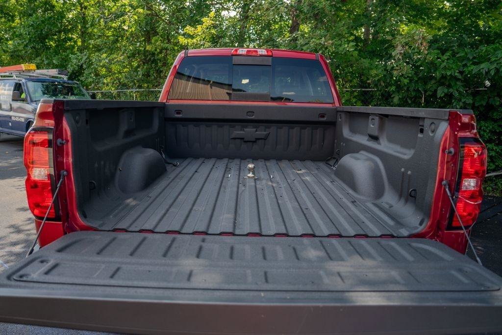 Used 2018 Chevrolet Silverado 2500 High Country w/ Duramax Plus Package AWD/4WD image 19