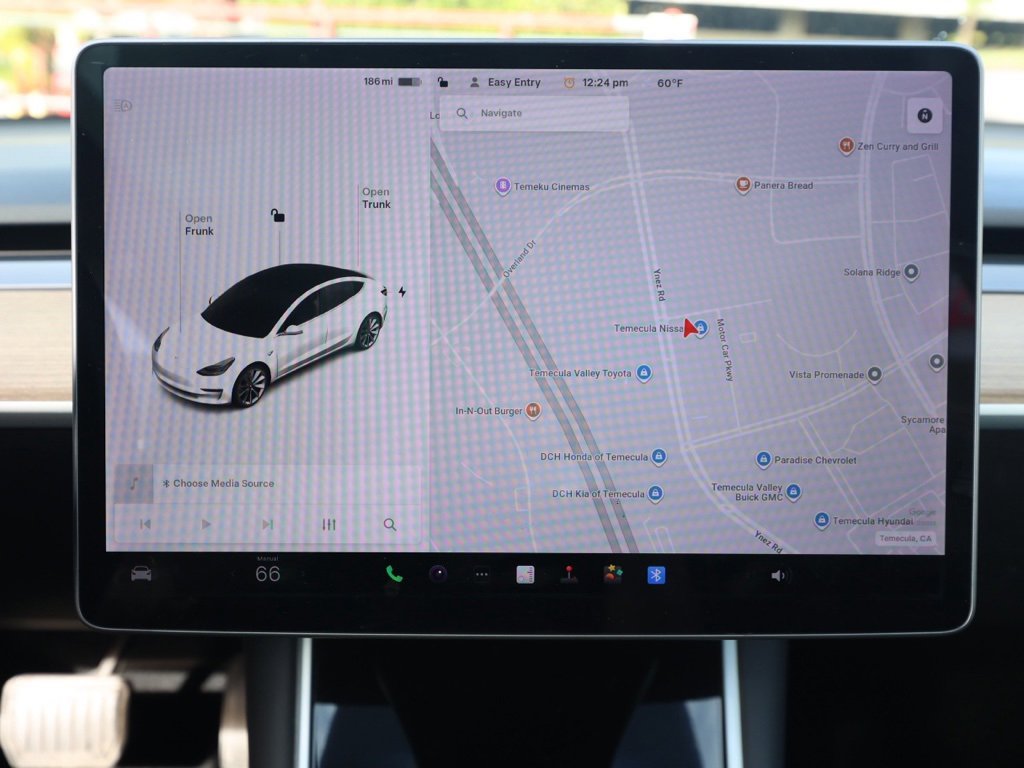 Used 2018 Tesla Model 3 Long Range image 27