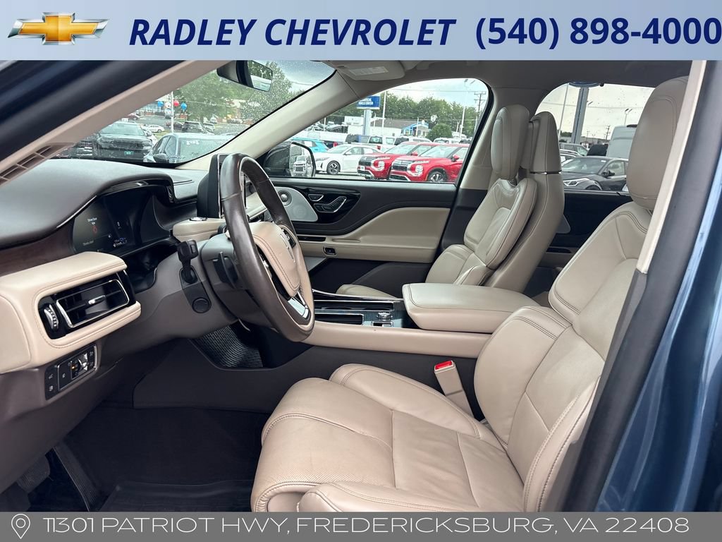 Used 2020 Lincoln Aviator Grand Touring w/ Equipment Group 302A AWD/4WD image 3