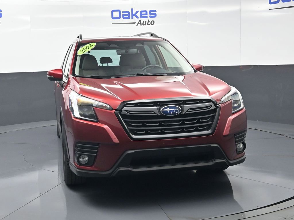 Used 2023 Subaru Forester Limited image 3