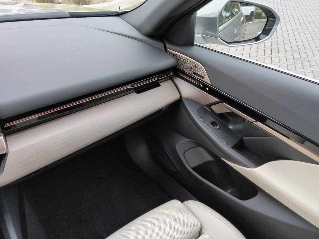 Certified 2024 BMW 530i 530i w/ Premium Package image 18