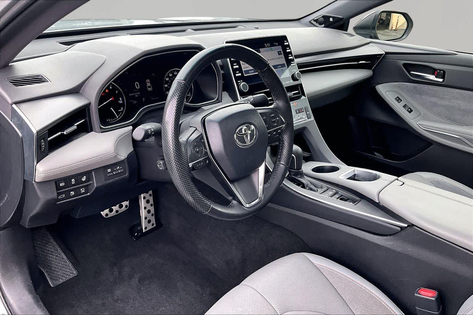 Certified 2019 Toyota Avalon Touring w/ Advanced Safety Package FWD image 18