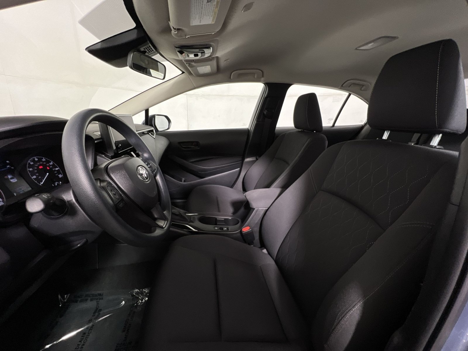 Used 2024 Toyota Corolla LE FWD image 11