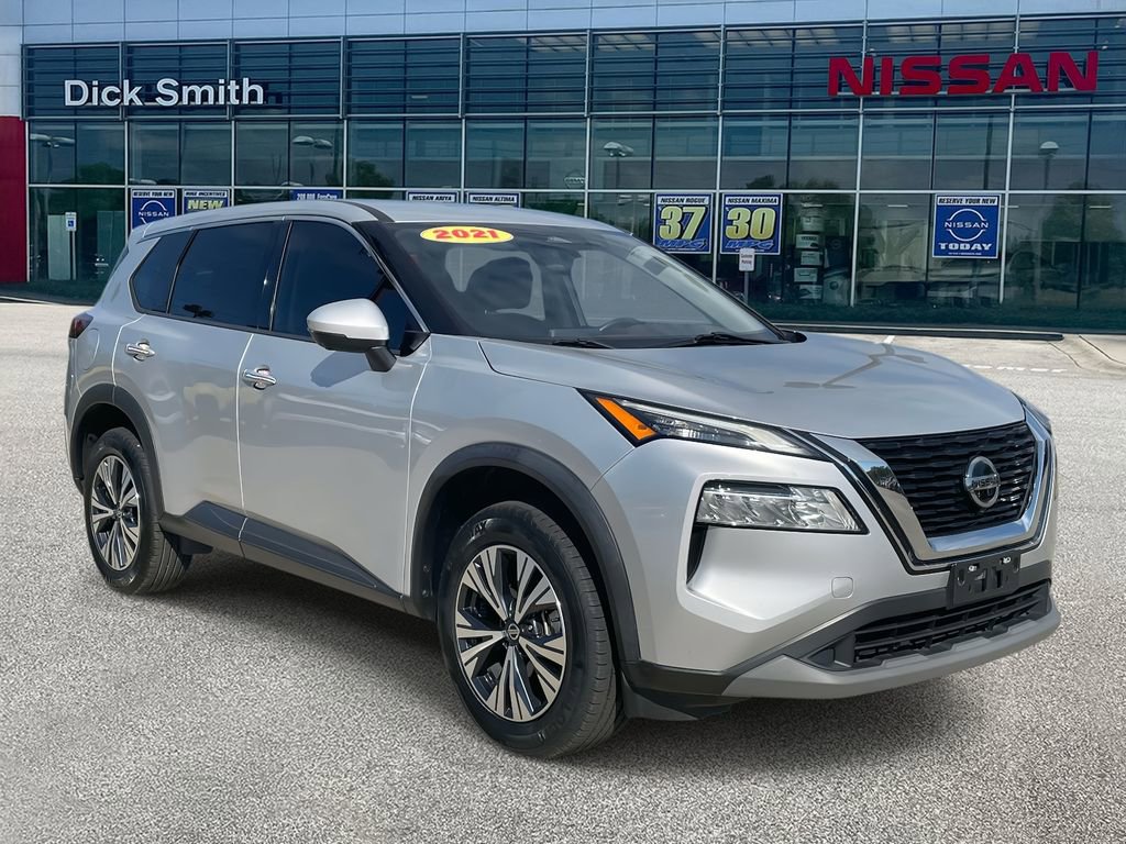 Used 2021 Nissan Rogue SV image 1