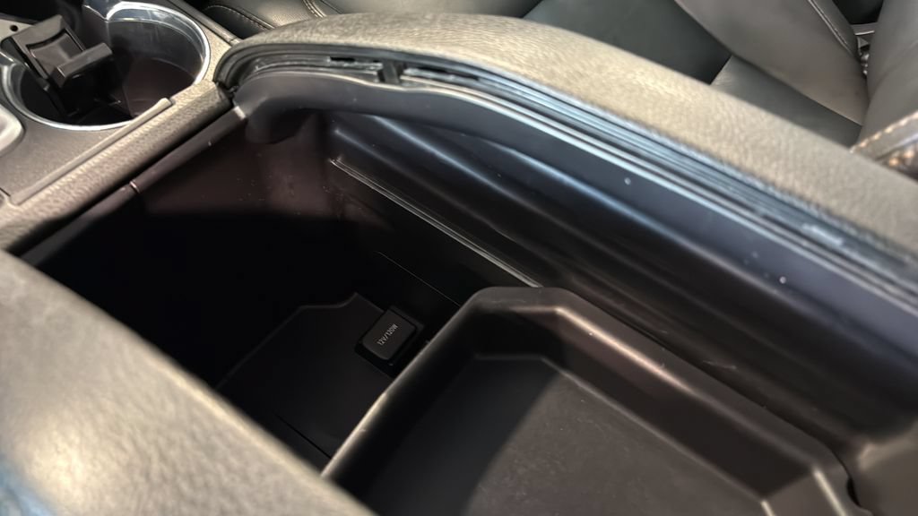 Used 2019 Toyota Highlander XLE AWD/4WD image 32