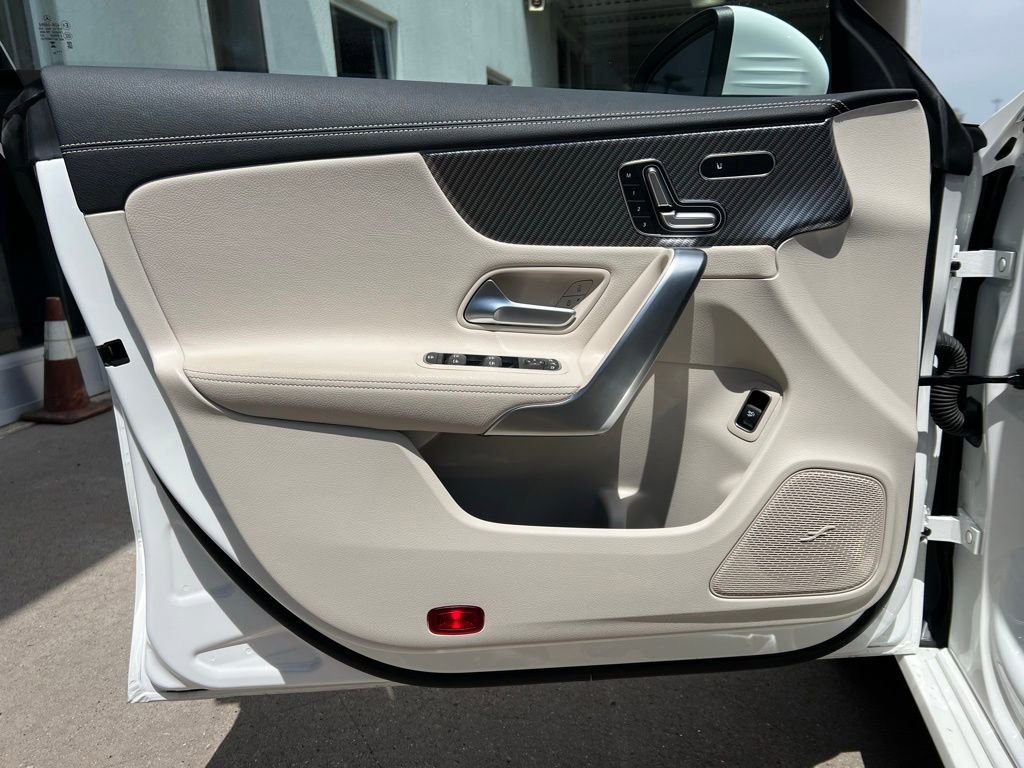 Certified 2025 Mercedes-Benz CLA 250 4MATIC image 10