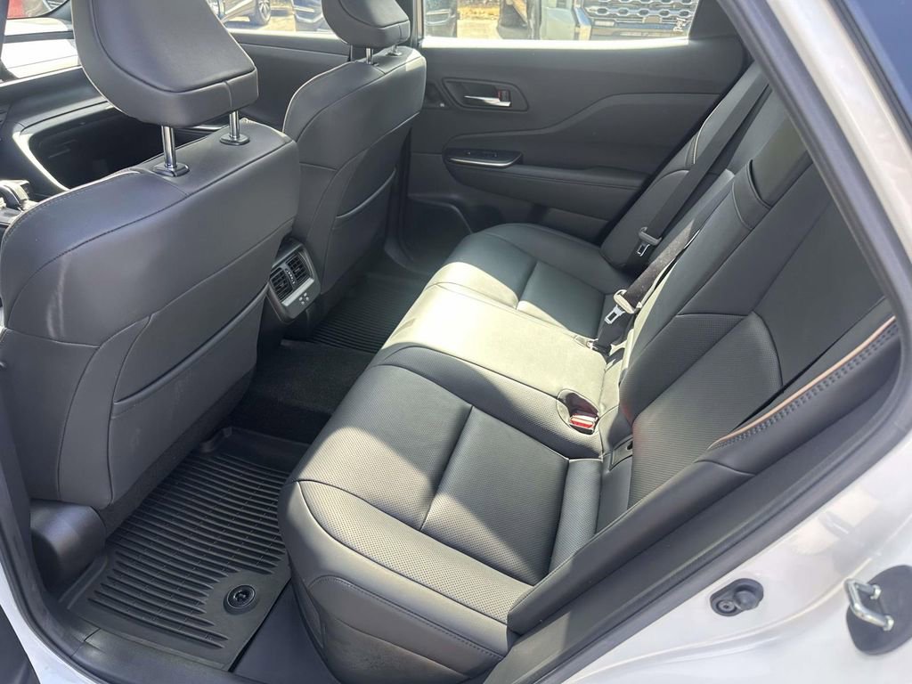 Used 2023 Toyota Crown Limited image 20