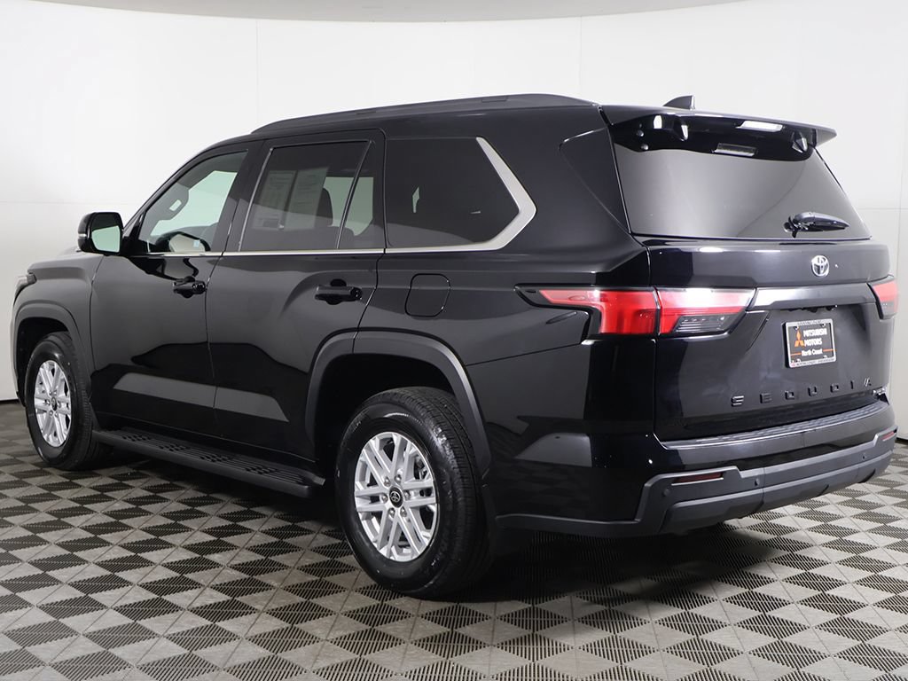 Used 2025 Toyota Sequoia SR5 AWD/4WD image 10