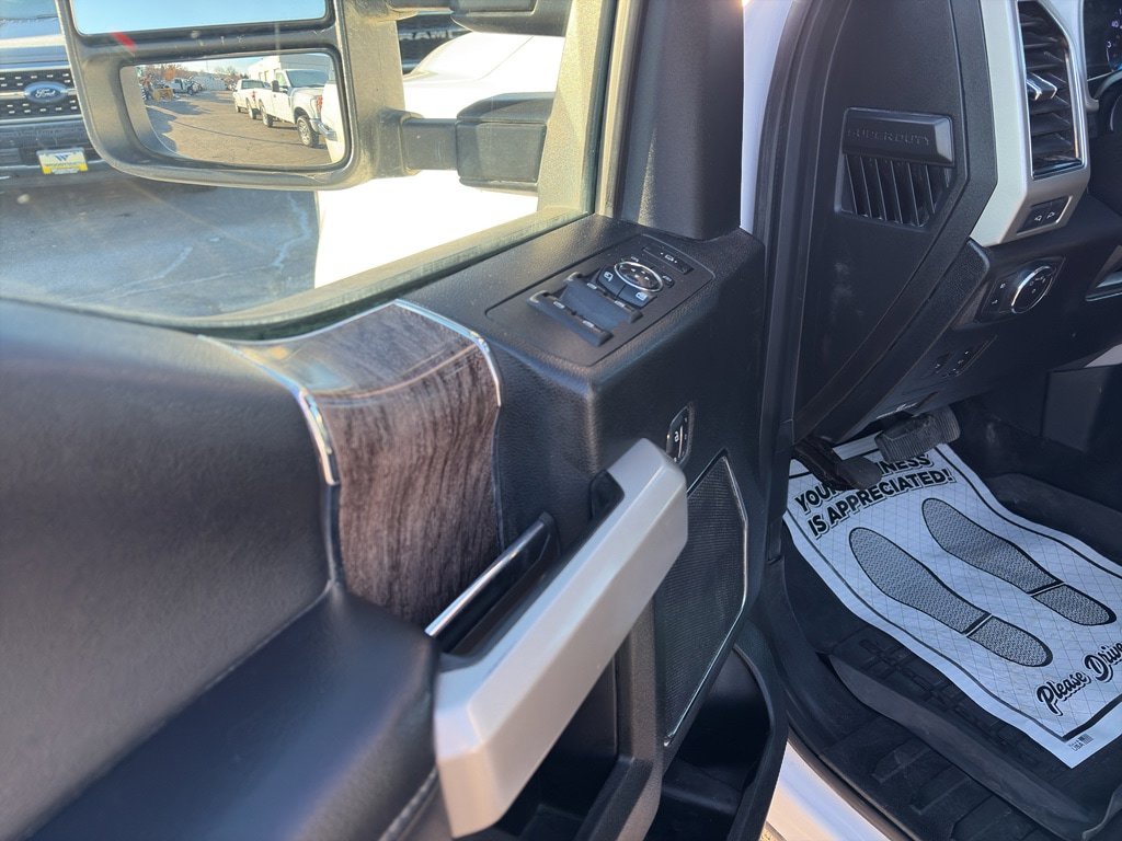 Used 2019 Ford F350 Lariat w/ Lariat Ultimate Package AWD/4WD image 12