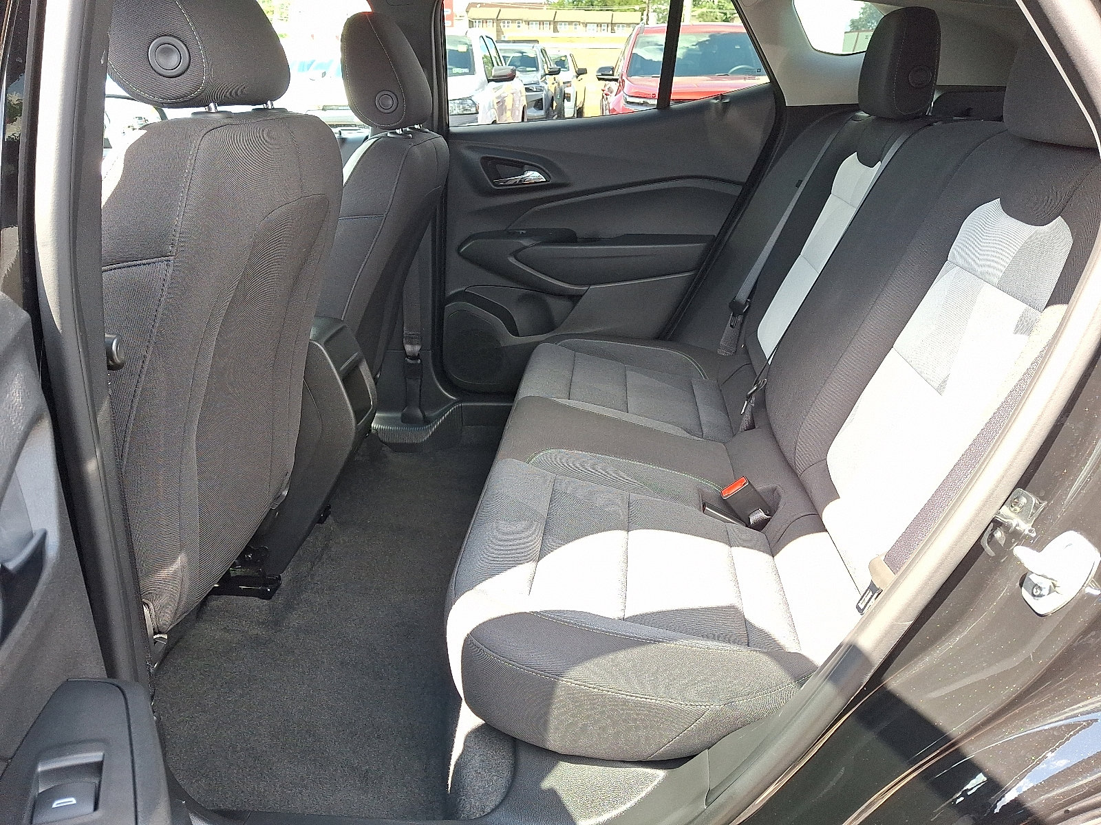 Used 2025 Chevrolet Trax LS image 11