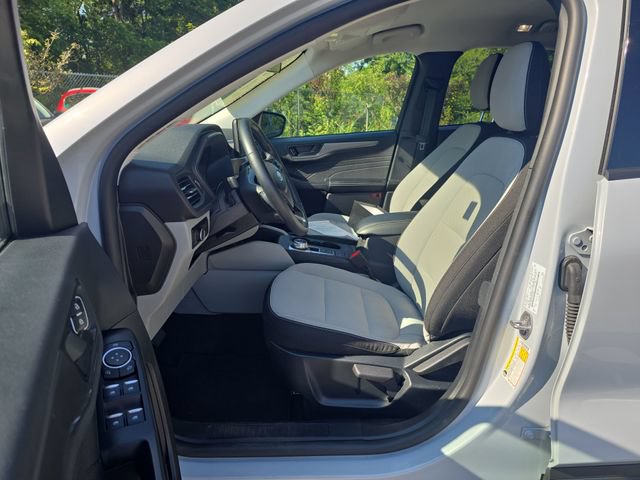 Used 2025 Ford Escape Active w/ Cold Weather Package AWD/4WD image 13