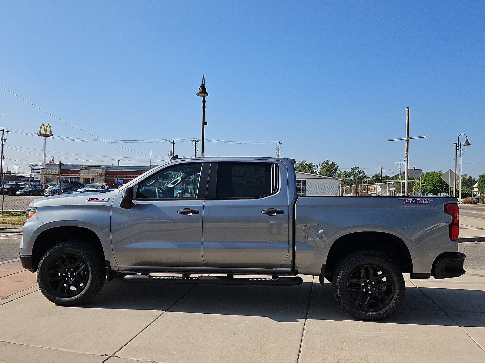 New 2026 Chevrolet Silverado 1500 Custom Trail Boss w/ Turbomax Blackout Package AWD/4WD image 2