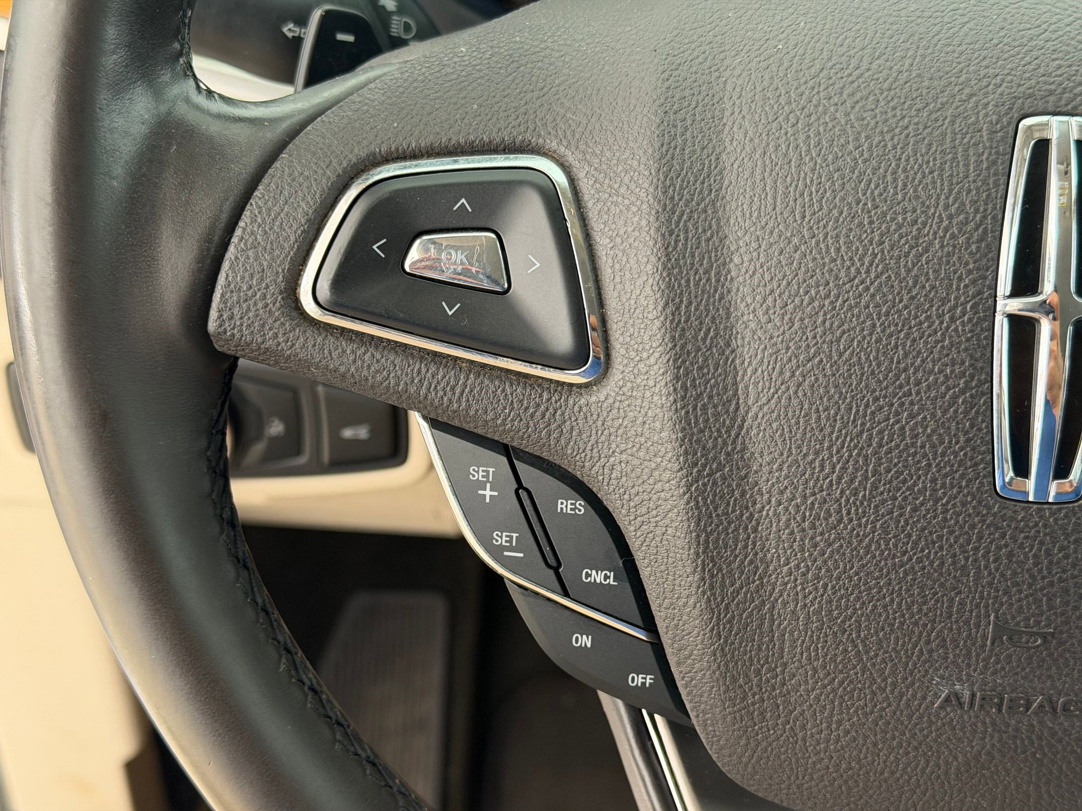 Used 2019 Lincoln MKC Select w/ Select Plus Package image 17