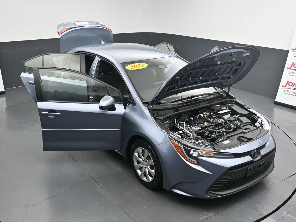 Used 2023 Toyota Corolla LE image 40