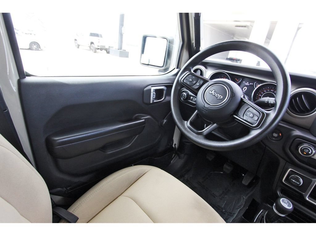 Used 2020 Jeep Gladiator Sport w/ Trailer Tow Package AWD/4WD image 8