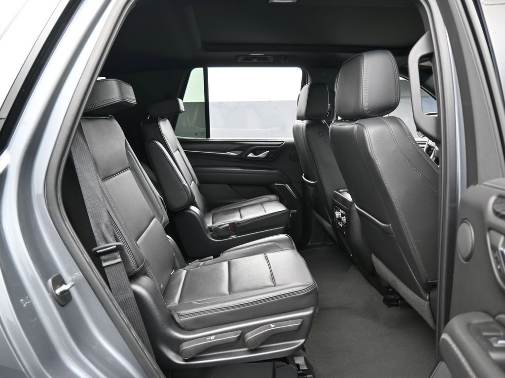 Used 2022 GMC Yukon Denali w/ Denali Premium Package image 47