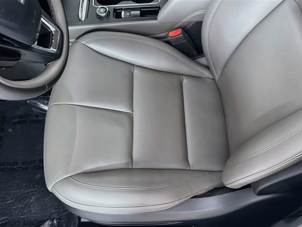 Certified 2025 Lincoln Corsair FWD image 19