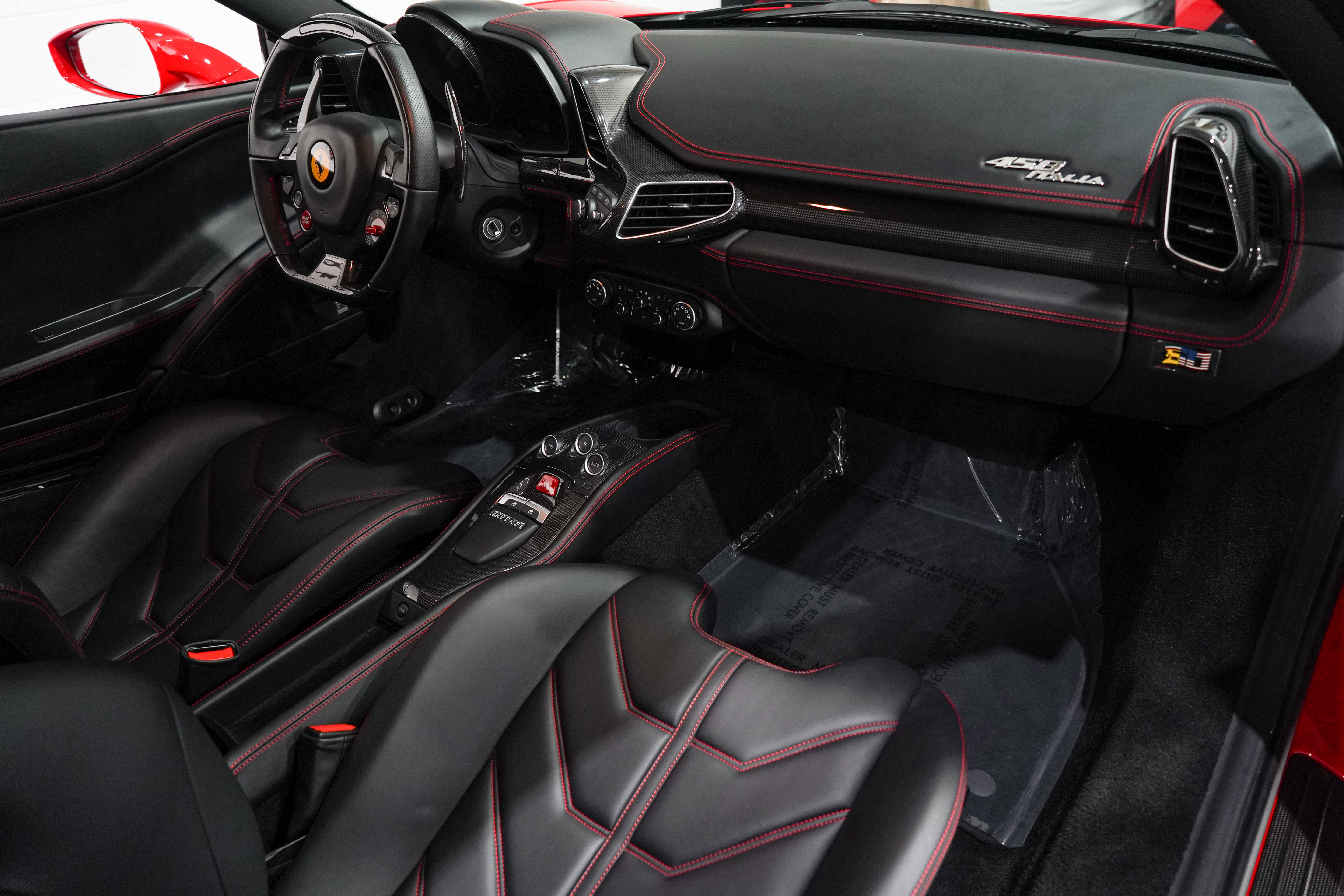 Used 2014 Ferrari 458 Italia Coupe RWD image 17