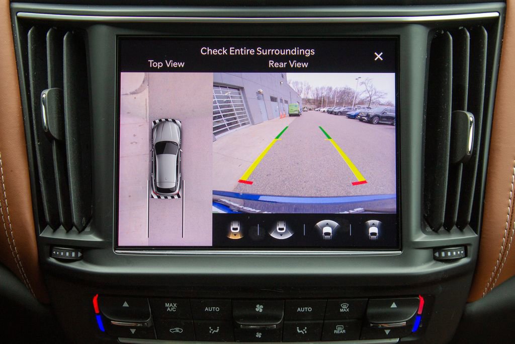 Used 2023 Maserati Levante GT image 16