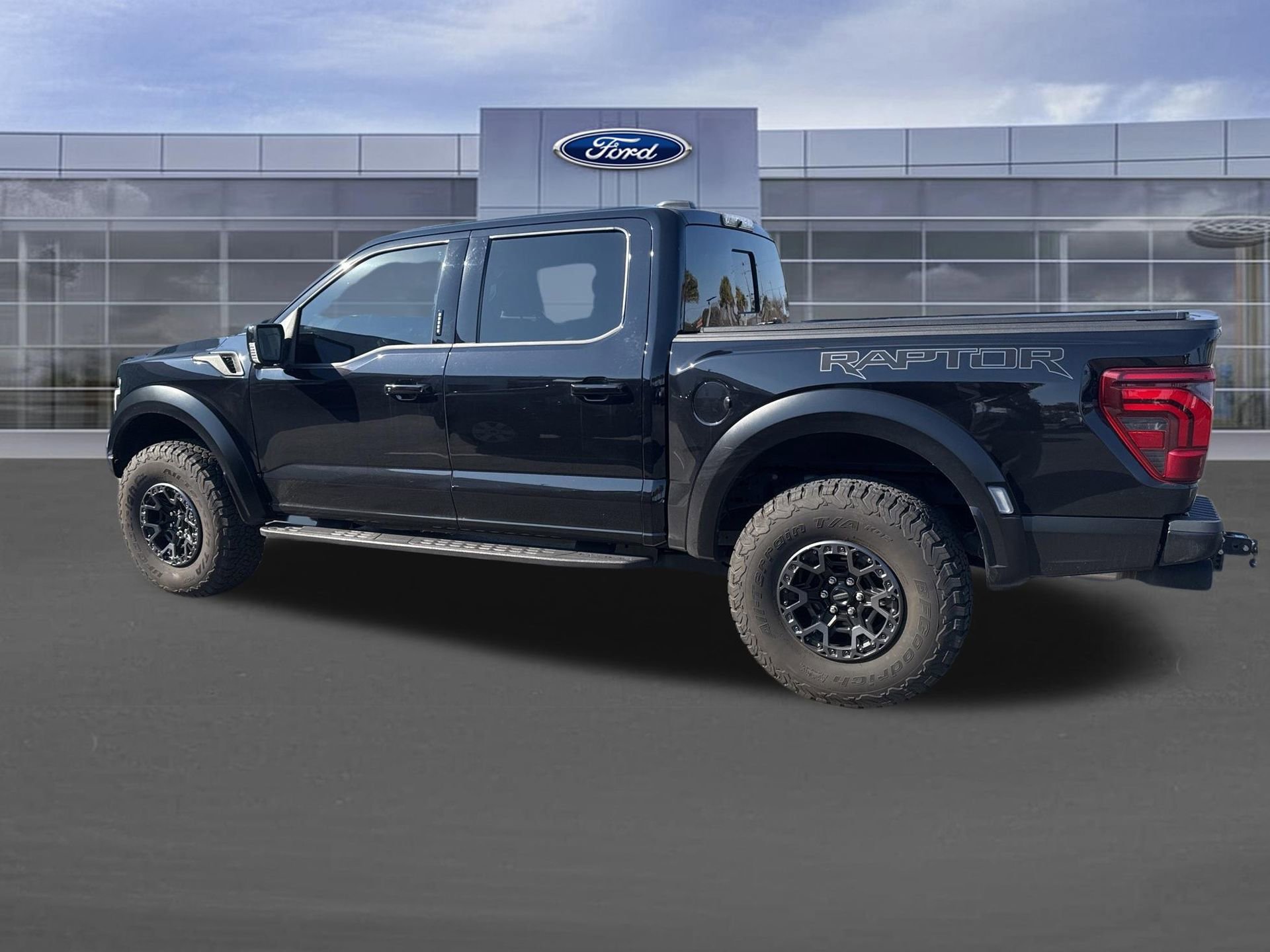 Used 2024 Ford F150 Raptor w/ Equipment Group 803A Raptor R image 9