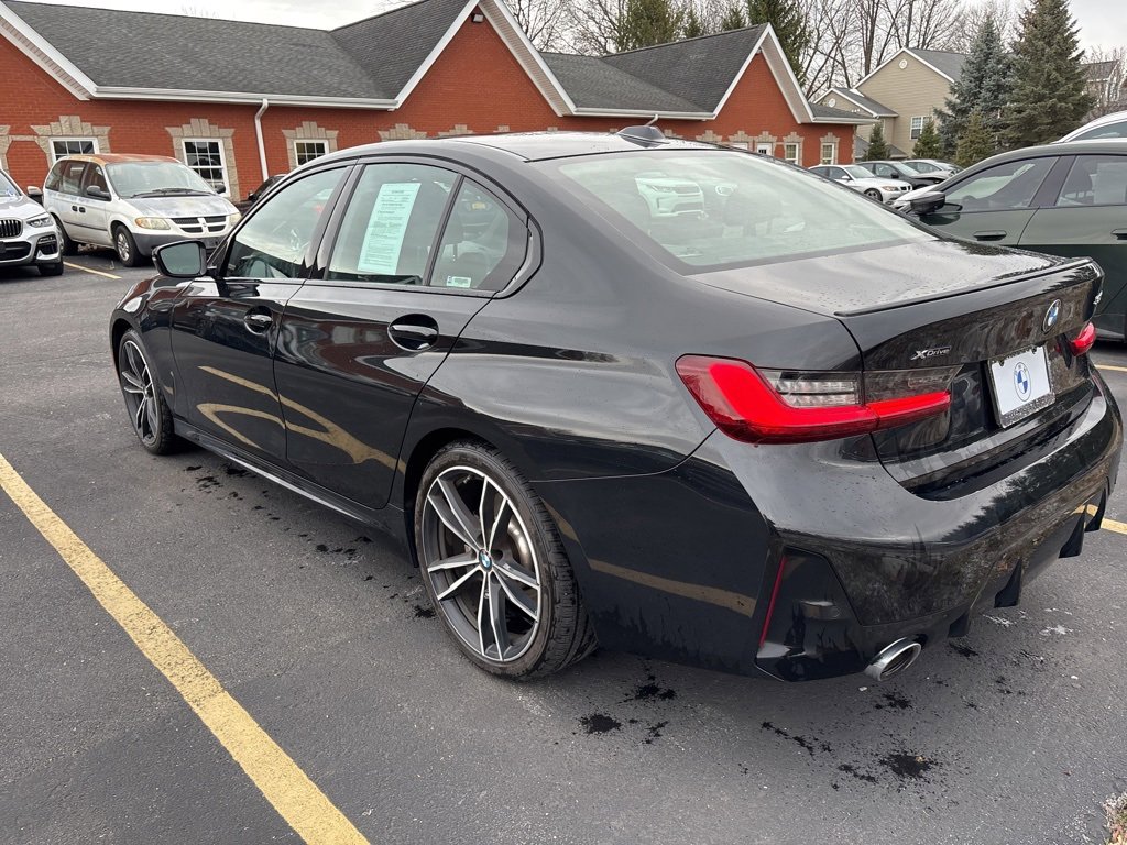 Used 2023 BMW 330i xDrive Sedan w/ M Sport Package image 5