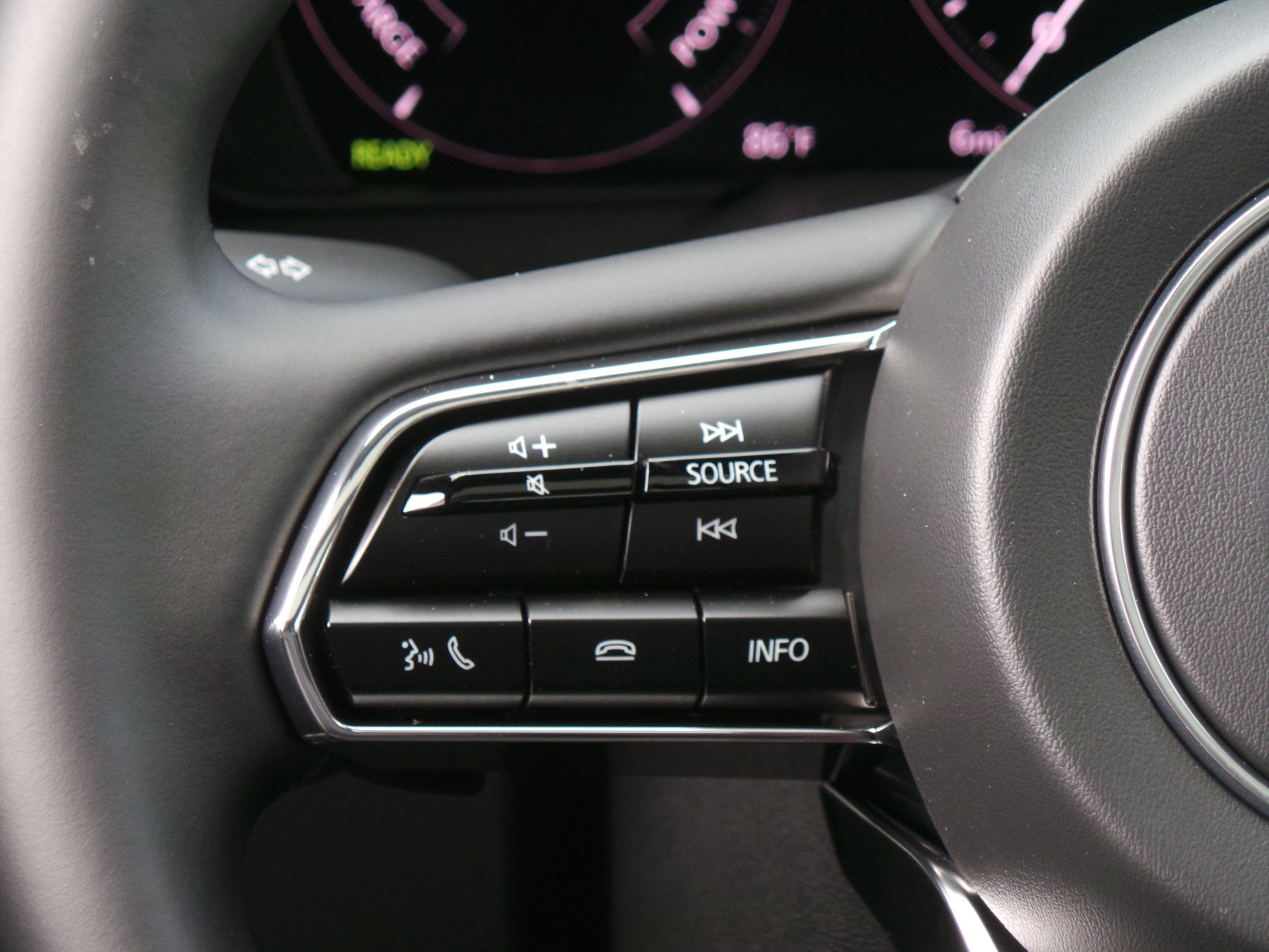 New 2025 MAZDA CX-70 Plug-In Hybrid w/ Premium Plus image 15