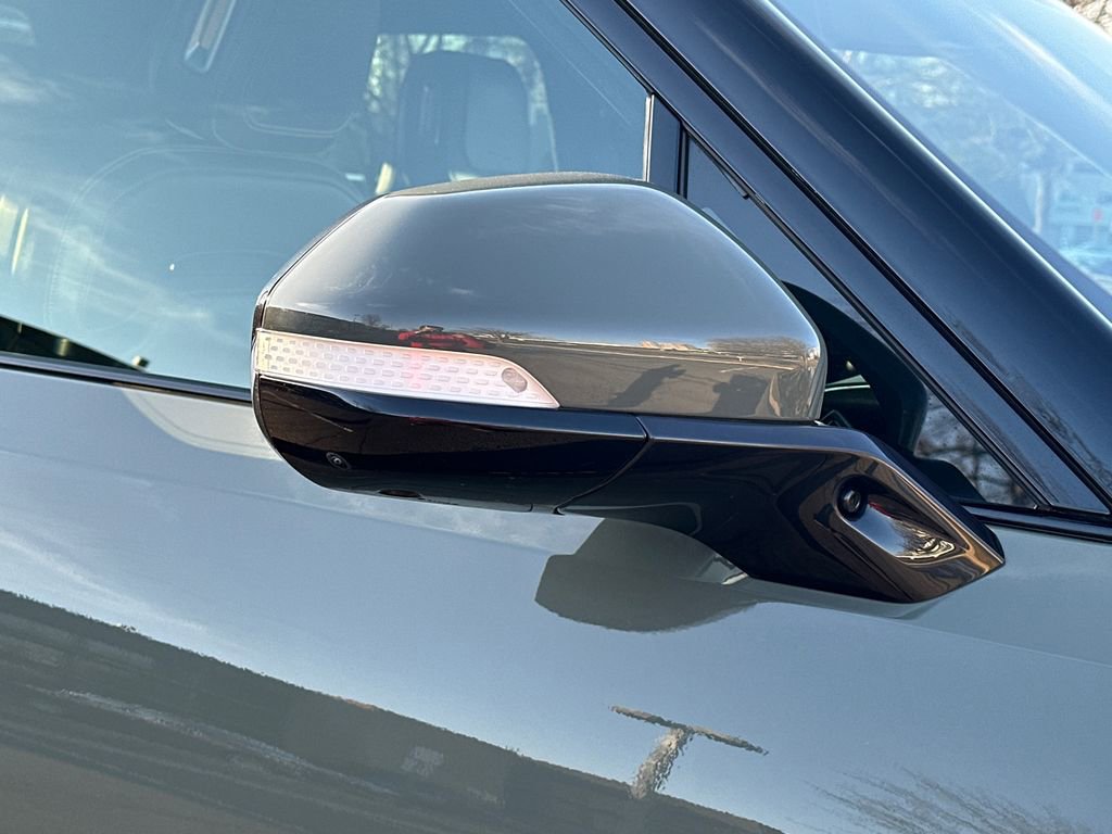 Used 2022 Rivian R1T Launch Edition image 17